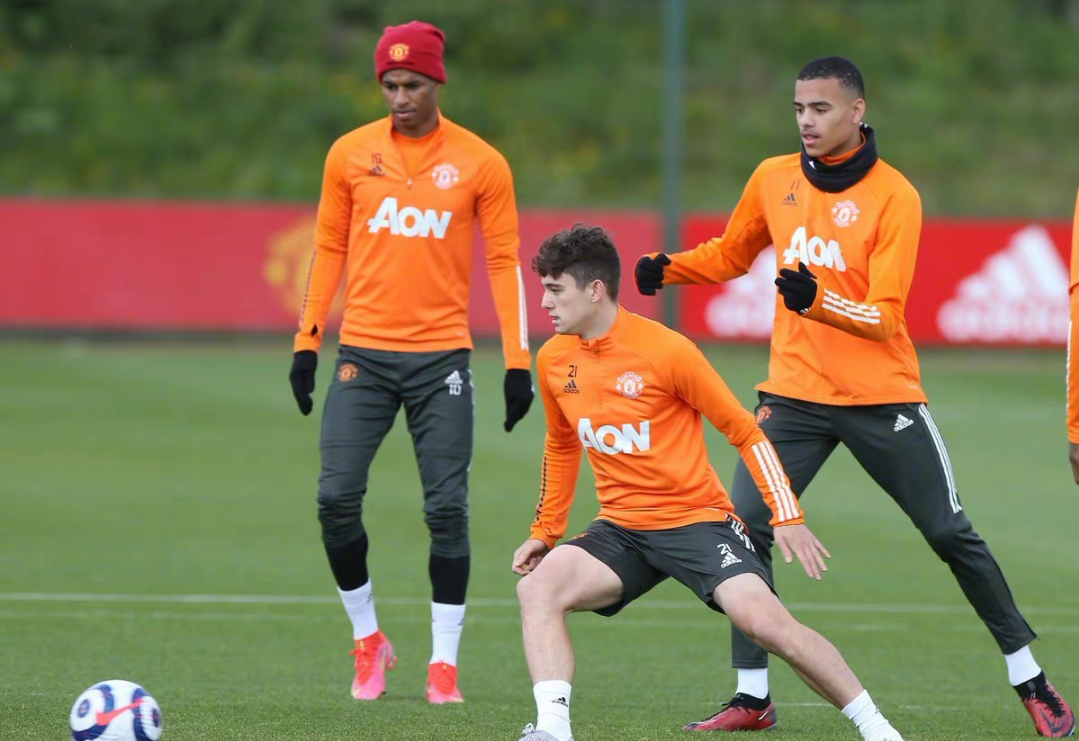 国际比赛日体能课后；犹他爵士完成体检备战英超；质疑声仍在；心理建设被强调