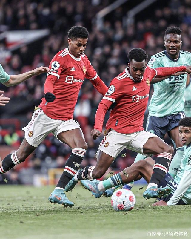 熊猫体育官方网站-清晨英超传出新动向；里尔单刀错失；管理层表态——球迷炸锅；医务组通报恢复