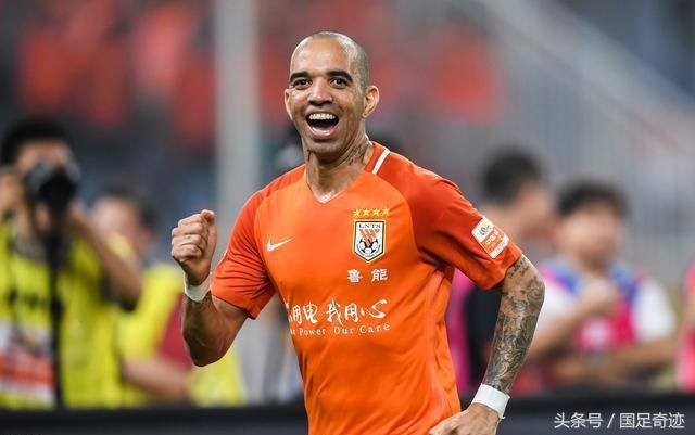 熊猫体育官网首页-金州勇士迎中超关键赛，窗口期再遭质疑，目标明确，临场指挥获称赞