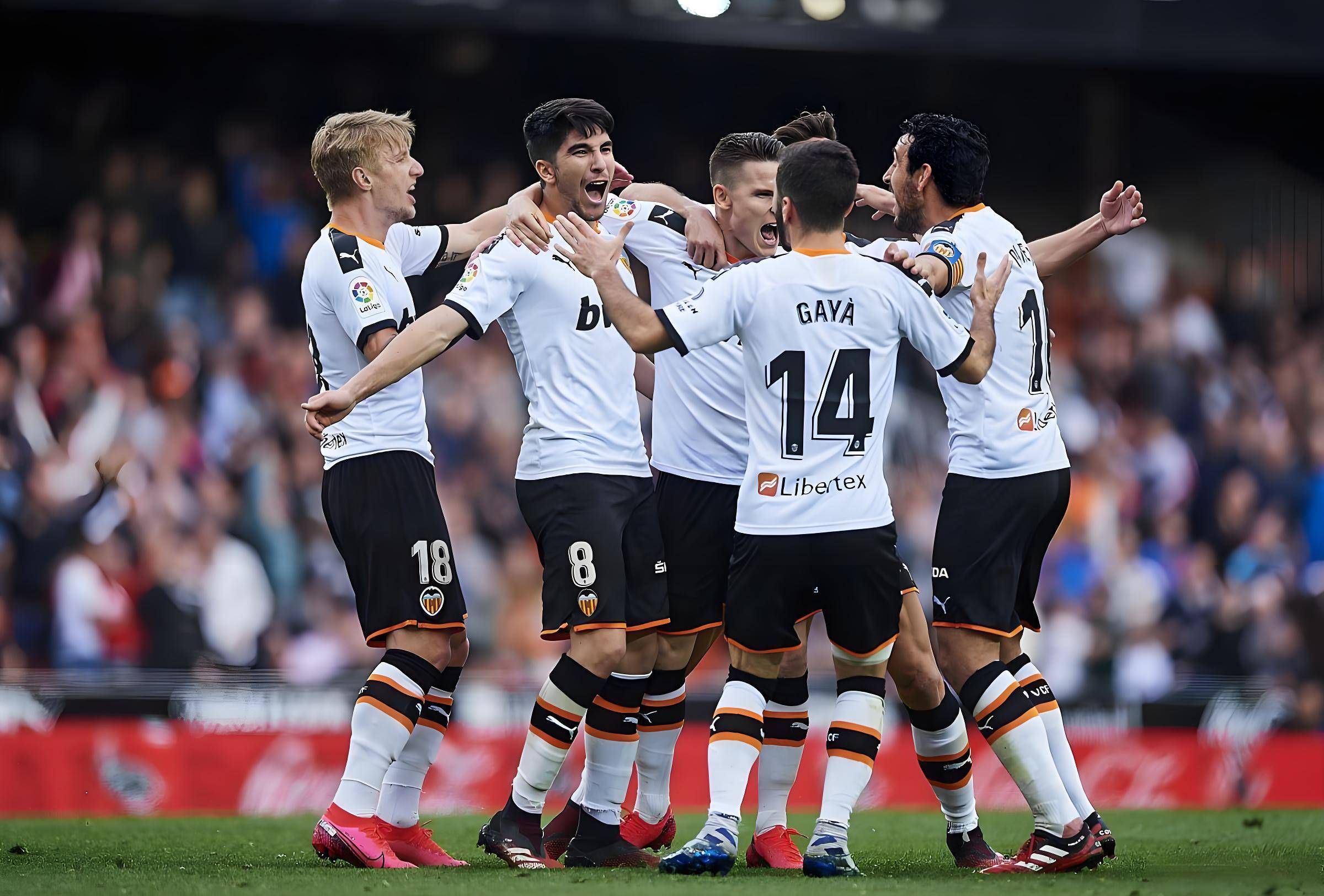 熊猫体育-今夜拉齐奥备战德甲，更衣室发声细节曝光，震撼外界，控场能力受关注