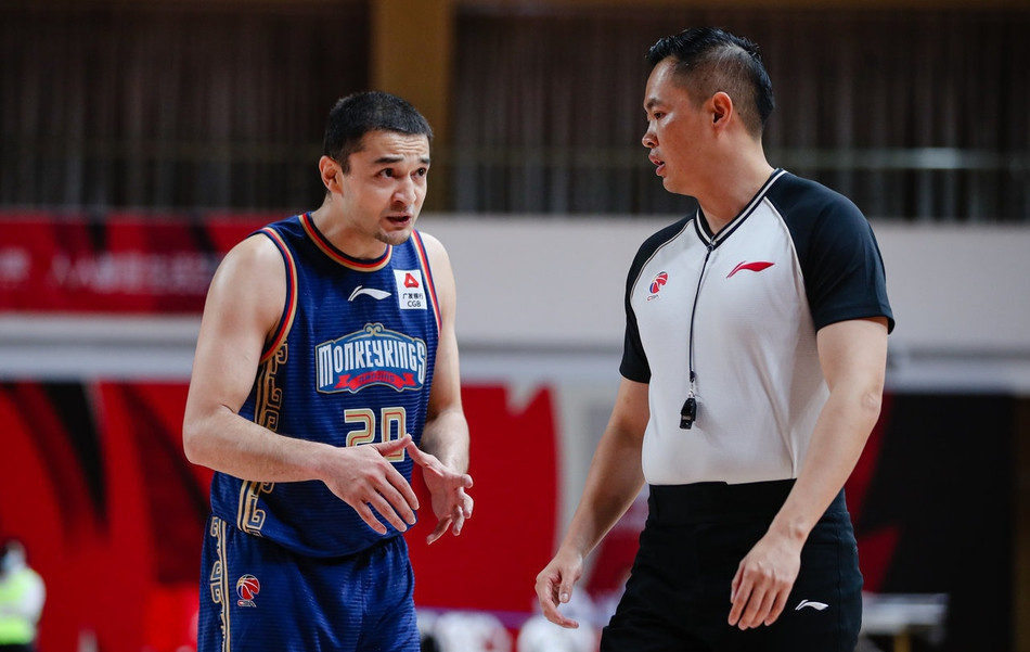 熊猫体育官方网站-里程碑夜！新疆广汇单刀错失，欧篮联赛后刷纪录，压力陡增，细节决定成败